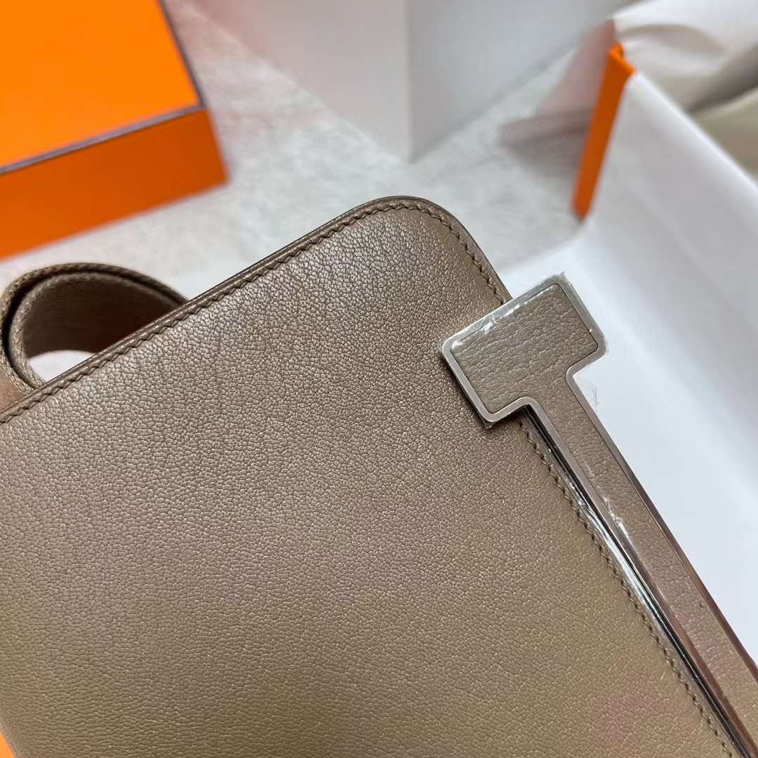 Hermès（爱马仕）Geta 木屐包 Chevre 进口山羊皮 Ck18 大象灰 银扣 20cm 全手工蜡线缝制 Ghw