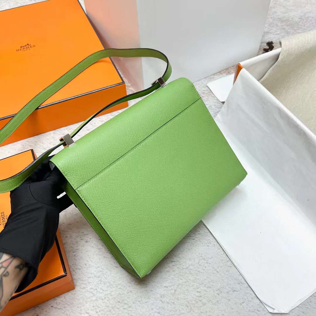 Hermès（爱马仕）Verrou 机枪包 Epsom i3 牛油果绿 内拼 T0 雾蓝色 银扣 21cm 全手工蜡线缝制 Phw