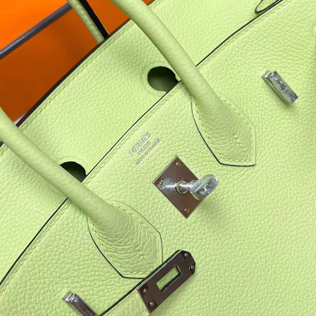 Hermès（爱马仕）Birkin 铂金包 Togo 御用原厂德国小牛皮 Y6 苦艾酒绿 Vert Absinthe 25cm 全手工蜡线缝制 Phw