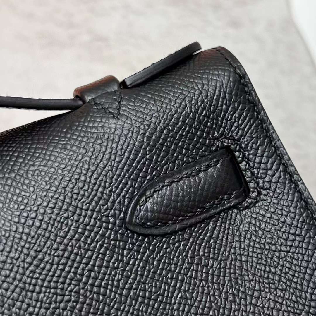 Hermès（爱马仕）Mini Kelly Pochette Epsom Ck89 黑色 金扣 22cm 全手工蜡线缝制 Ghw
