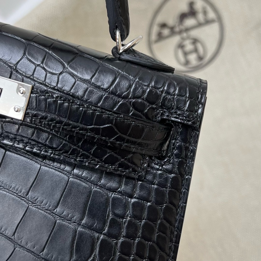 Hermès（爱马仕）Mini kelly ll alligator matte 雾面美洲鳄鱼皮 ck89 黑色 Noir 银扣 PHW 19cm 顶级手缝