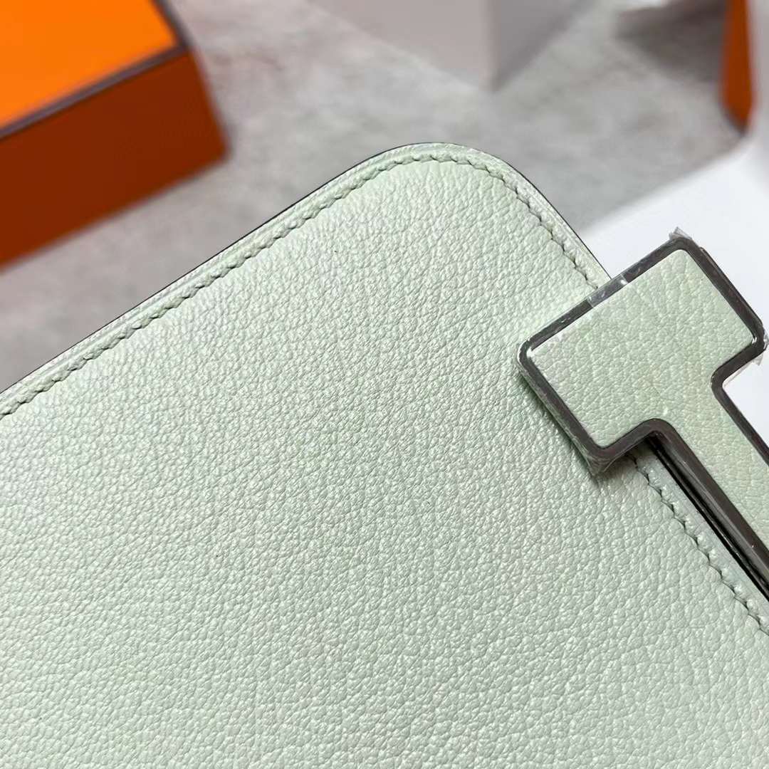Hermès（爱马仕）Geta 木屐包 Chevre 进口山羊皮 0S 气泡绿 银扣 20cm 全手工蜡线缝制 Phw