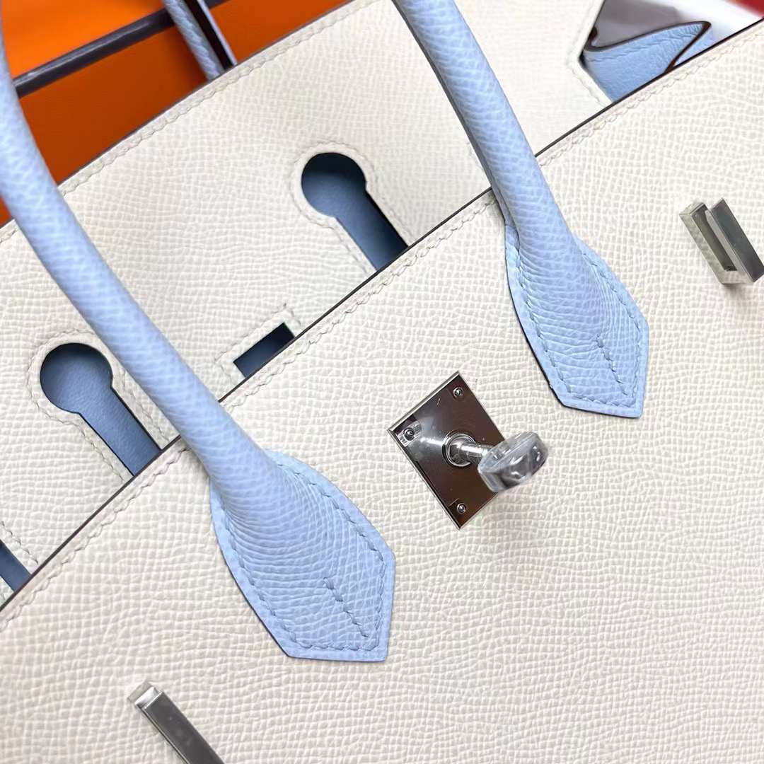 Hermès（爱马仕）Birkin 铂金包 Sellier Epsom I2 奶油白 拼 T0 雾蓝色 银扣 25cm 全手工蜡线缝制 Phw