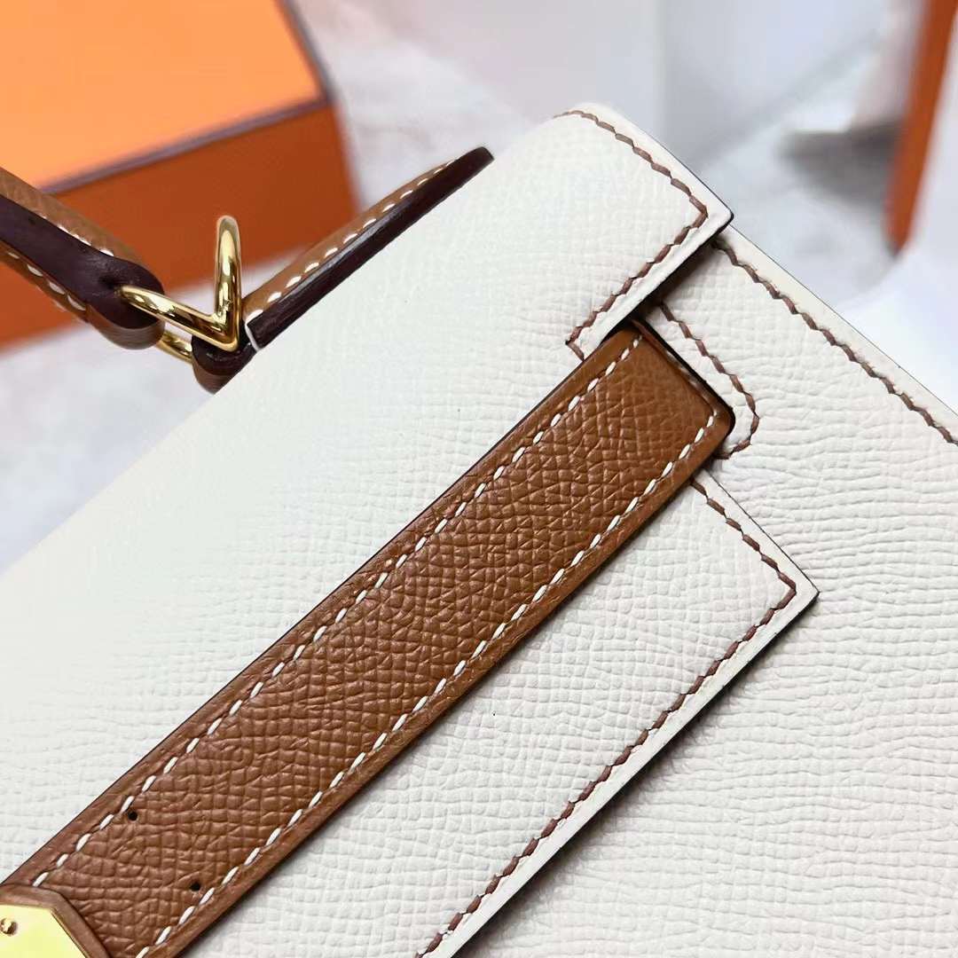 Hermès（爱马仕）Kelly 凯莉包 Epsom Ck10 奶昔白 拼 Ck37 金棕色 金扣 28cm 全手工蜡线缝制 Ghw