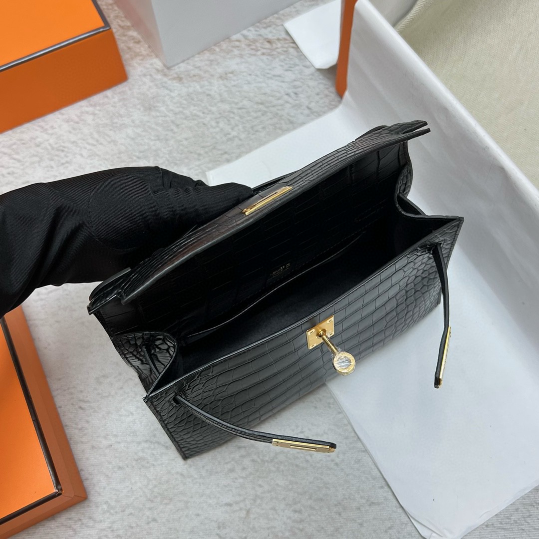 Hermès（爱马仕）Mini pochette Alligator matt 雾面鳄鱼皮 ck89 黑色 Noir 金扣 GHW 22cm 手拿包