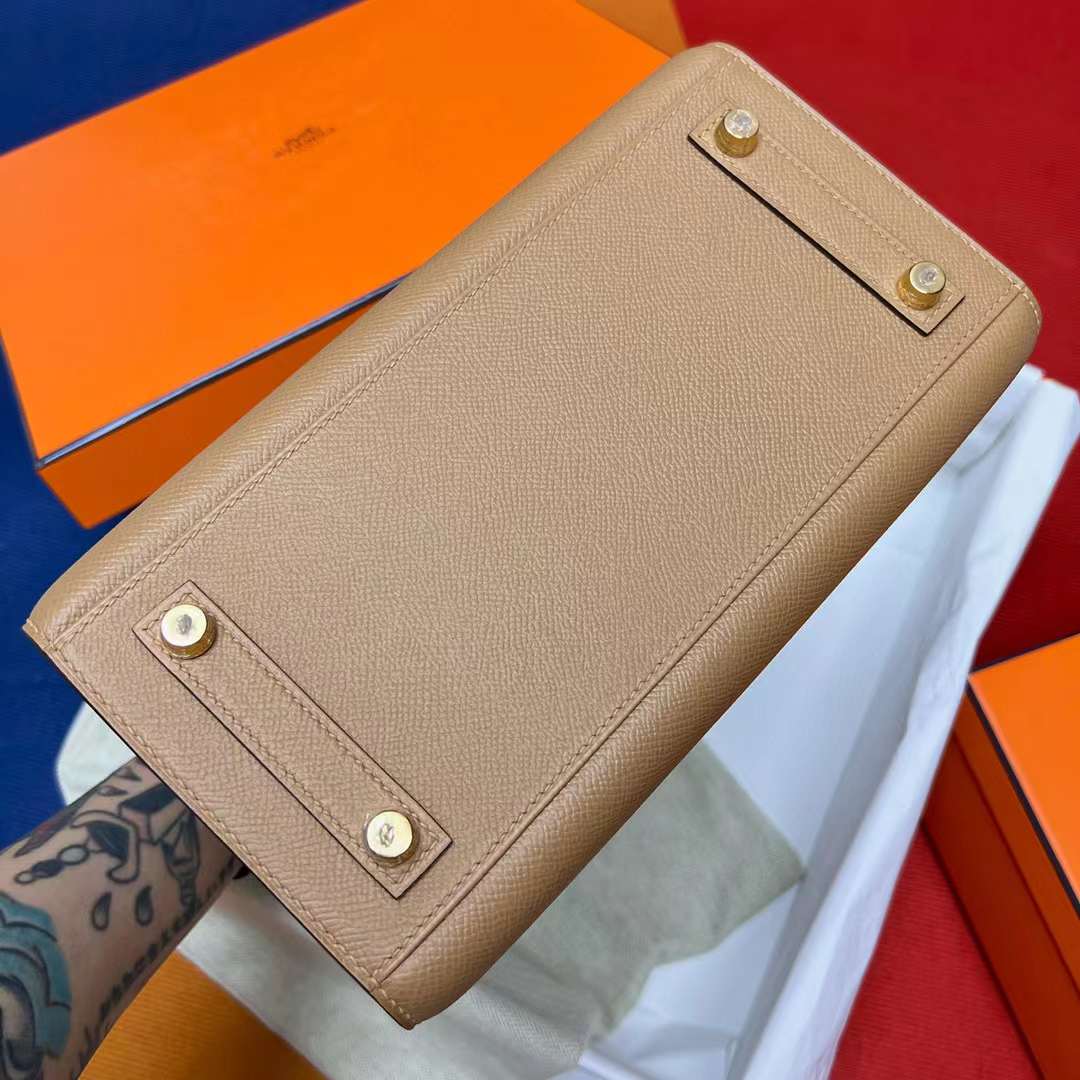 Hermès（爱马仕）Birkin 铂金包 Sellier Epsom 0M 奶茶色 金扣 25cm 全手工蜡线缝制 Ghw