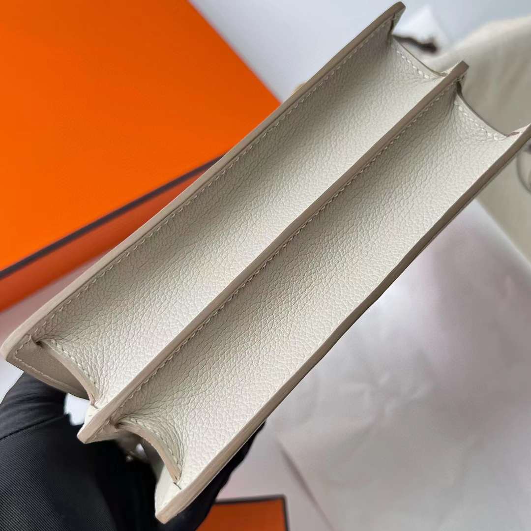 Hermès（爱马仕）Roulis 猪鼻子 Evercolor Ck10 奶昔白 Craie 浅金扣 18cm 全手工蜡线缝制