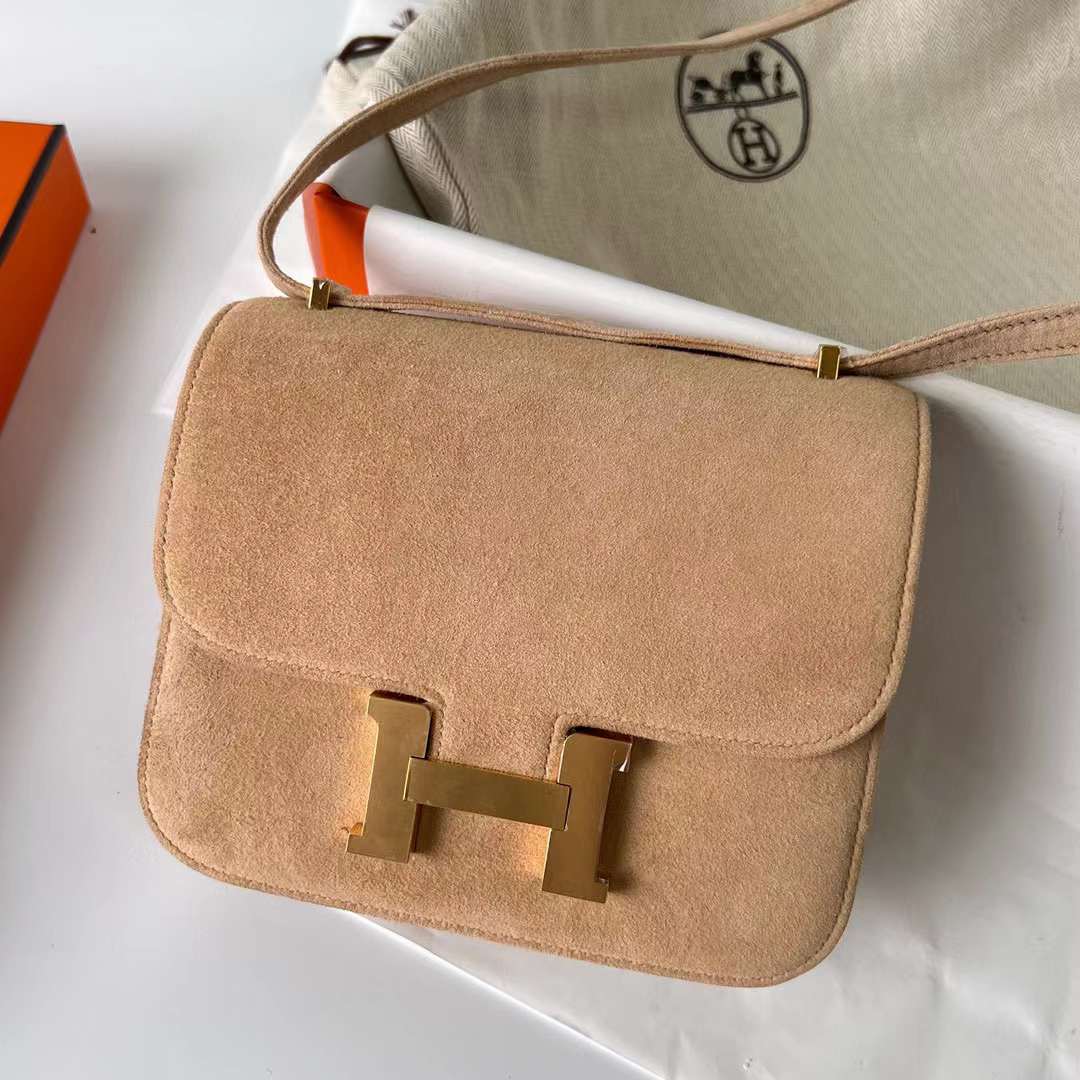 Hermès（爱马仕）Constance 空姐包 Suede 进口麂皮 赭石色 金扣 19cm 全手工蜡线缝制 ghw