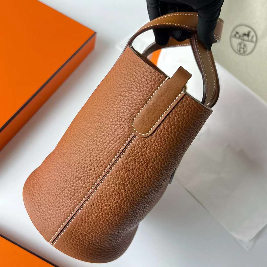 Hermès（爱马仕）In The Loop 猪鼻子 菜篮子 Clemence 拼 Swift Ck37 金棕色 金扣 18cm 全手工蜡线缝制 Ghw
