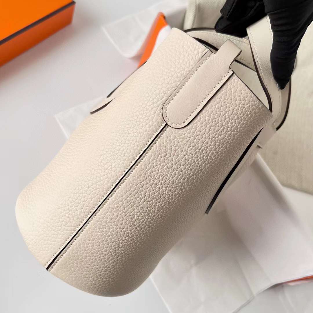 Hermès（爱马仕）In The Loop 猪鼻子 菜篮子 Clemence 拼 Swift I2 奶油白 金扣 18cm 全手工蜡线缝制 Ghw