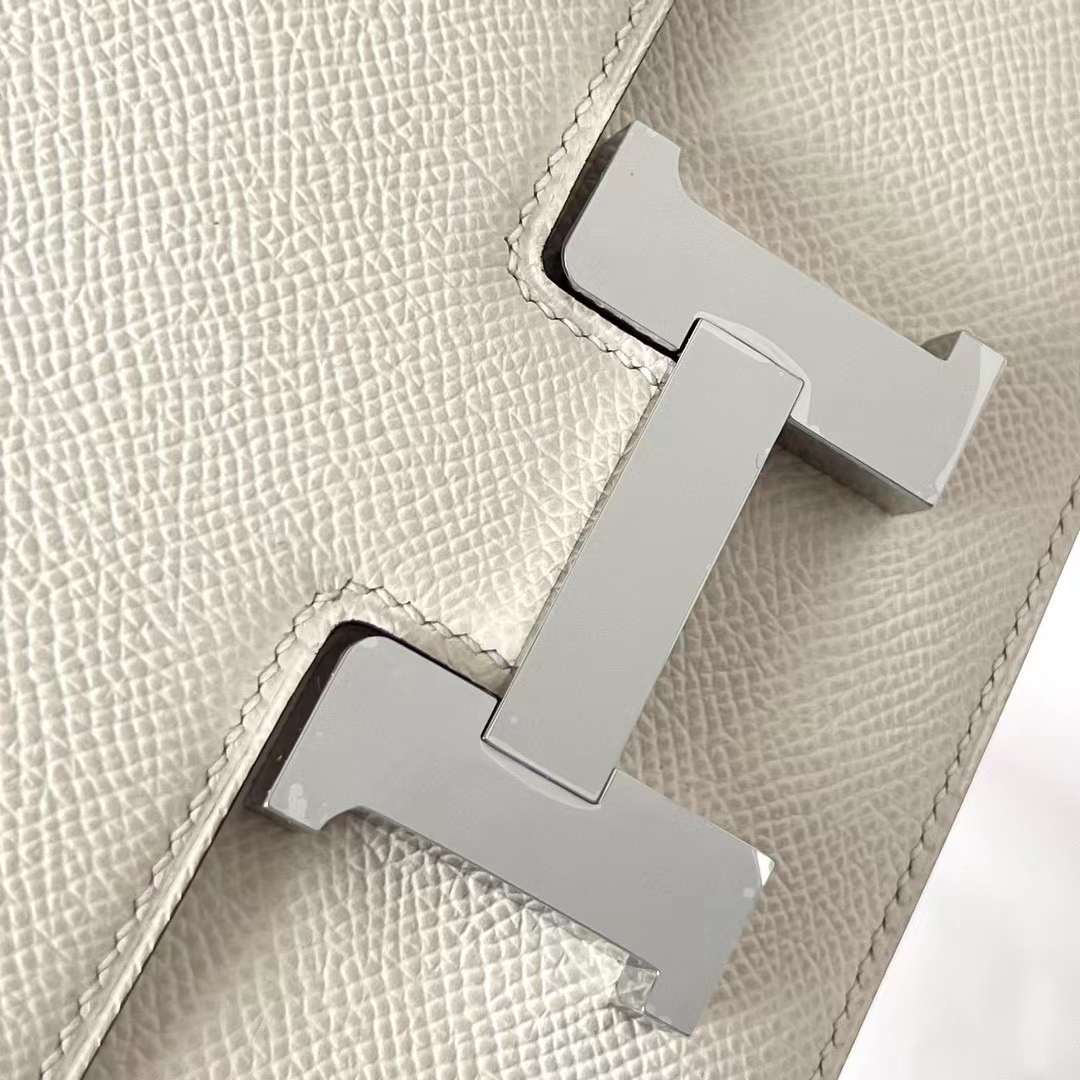 Hermès（爱马仕）Constance 康斯坦斯 Epsom I2 奶油白 银扣 19cm 全手工蜡线缝制 Phw