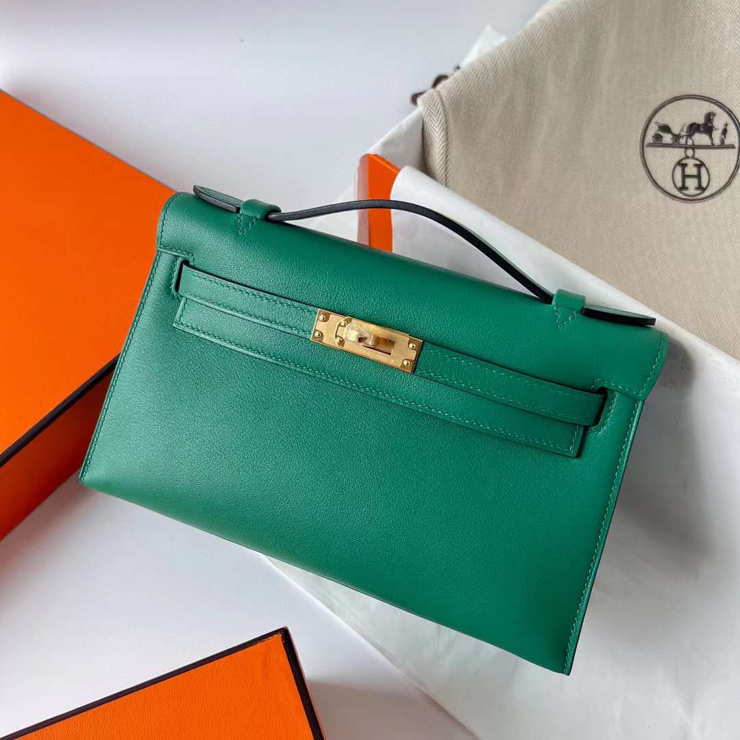 Hermès（爱马仕）Mini Kelly Pochette Swift皮 U4 丝绒绿 金扣 22cm 全手工蜡线缝制 Ghw