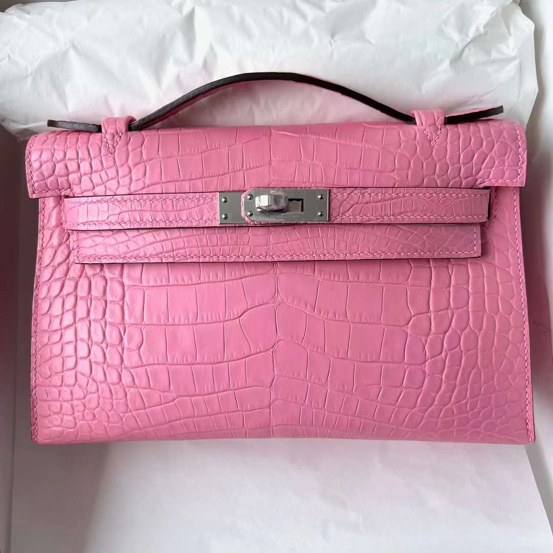 Hermès（爱马仕）Mini Kelly Pochette 雾面美洲鳄鱼皮 5P 樱花粉 银扣 22cm 全手工蜡线缝制 Phw