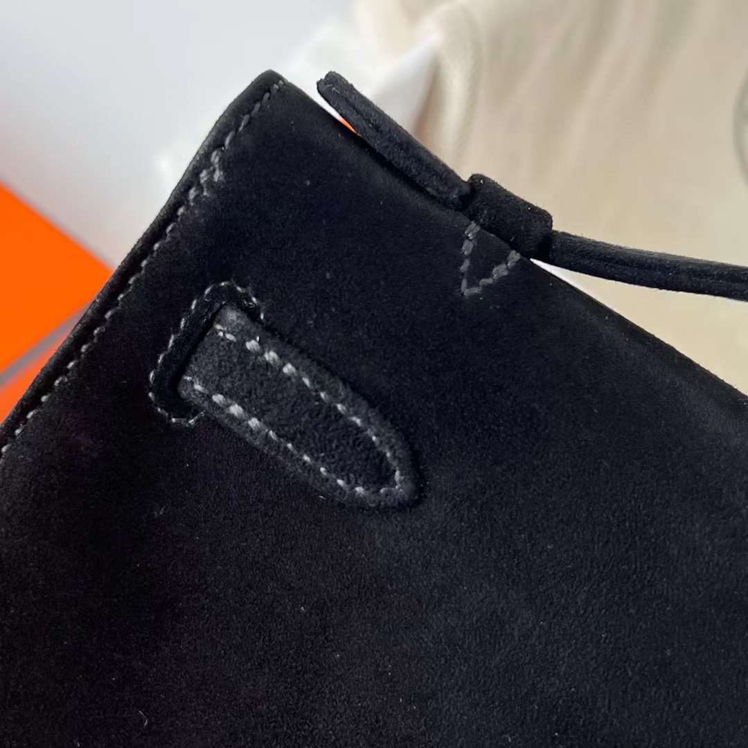 Hermès（爱马仕）Mini Kelly Pochette Suede 进口麂皮 ck89 黑色 银扣 22cm 全手工蜡线缝制 Phw