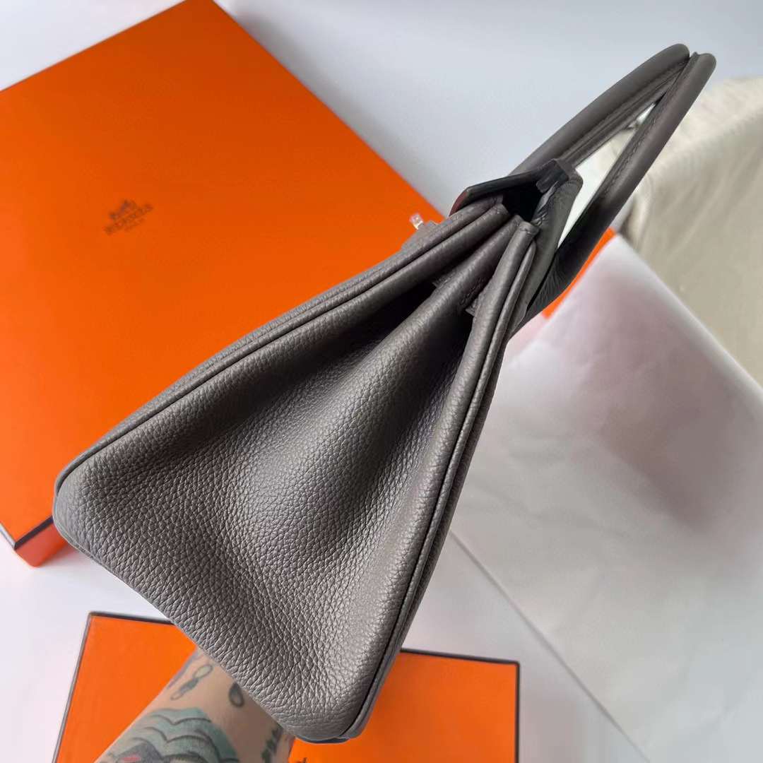 Hermès（爱马仕）Birkin 铂金包 Togo 顶级小牛皮 8F 锡器灰 玫瑰金扣 25cm 全手工蜡线缝制 Rghw