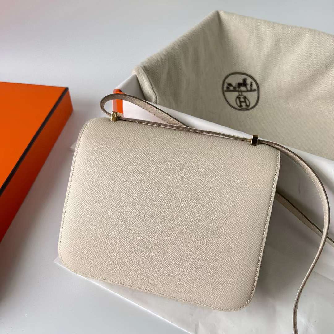Hermès（爱马仕）Constance 空姐包 Epsom Ck10 奶昔白 金扣 19cm 全手工蜡线缝制 Ghw