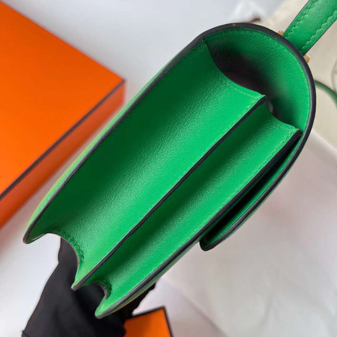 Hermès（爱马仕）Constance 康斯坦斯 Swift 6W 薄荷绿 金扣 19cm 全手工蜡线缝制 Ghw