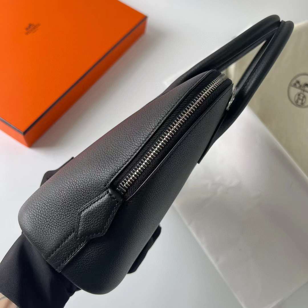 Hermès（爱马仕）Bolide 保龄球包 Evercolor Ck89 黑色 银扣 25cm 全手工蜡线缝制 Phw