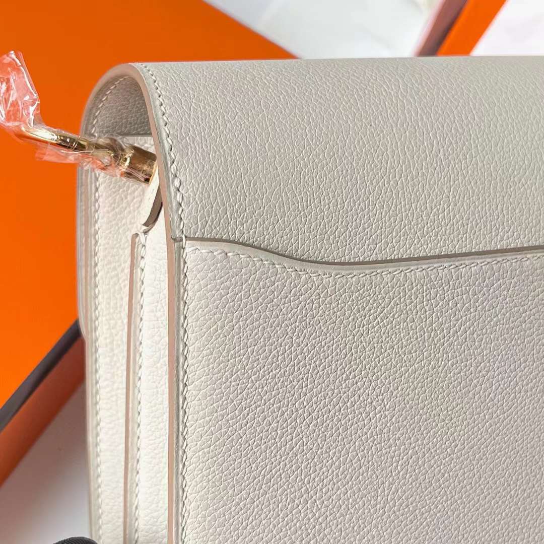 Hermès（爱马仕）Roulis 猪鼻子 Evercolor Ck10 奶昔白 Craie 浅金扣 18cm 全手工蜡线缝制