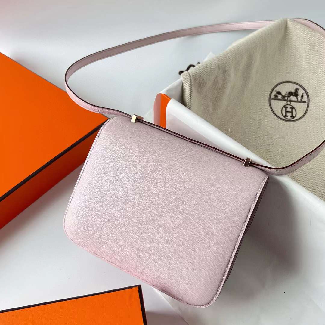 Hermès（爱马仕）Constance 空姐包 Chevre 进口山羊皮 09 梦幻粉紫 玫瑰金扣 19cm 全手工蜡线缝制 Rghw