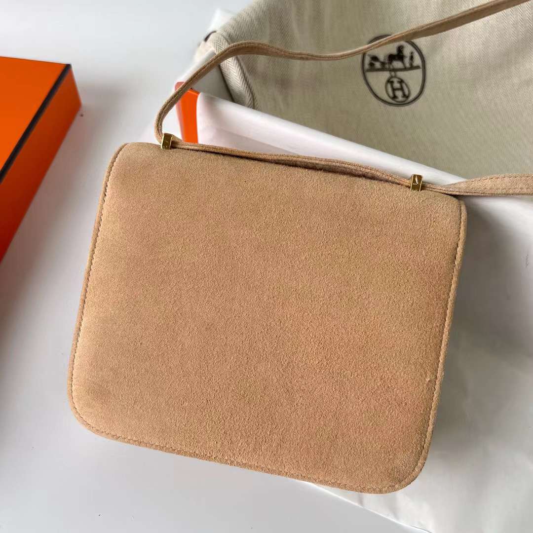 Hermès（爱马仕）Constance 空姐包 Suede 进口麂皮 赭石色 金扣 19cm 全手工蜡线缝制 ghw