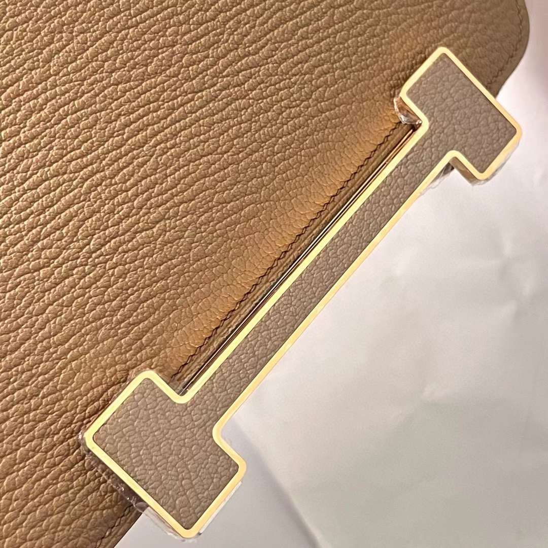 Hermès（爱马仕）Geta Chevre 进口山羊皮 0M 奶茶色 金扣 20cm 全手工蜡线缝制 Ghw