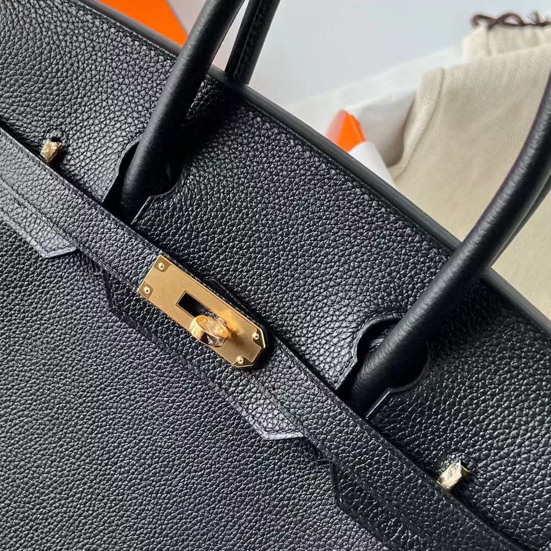Hermès（爱马仕）Birkin 铂金包 Togo 顶级小牛皮 Ck89 黑色 内拼 Ck37 金棕色 金扣 30cm 全手工蜡线缝制 Ghw