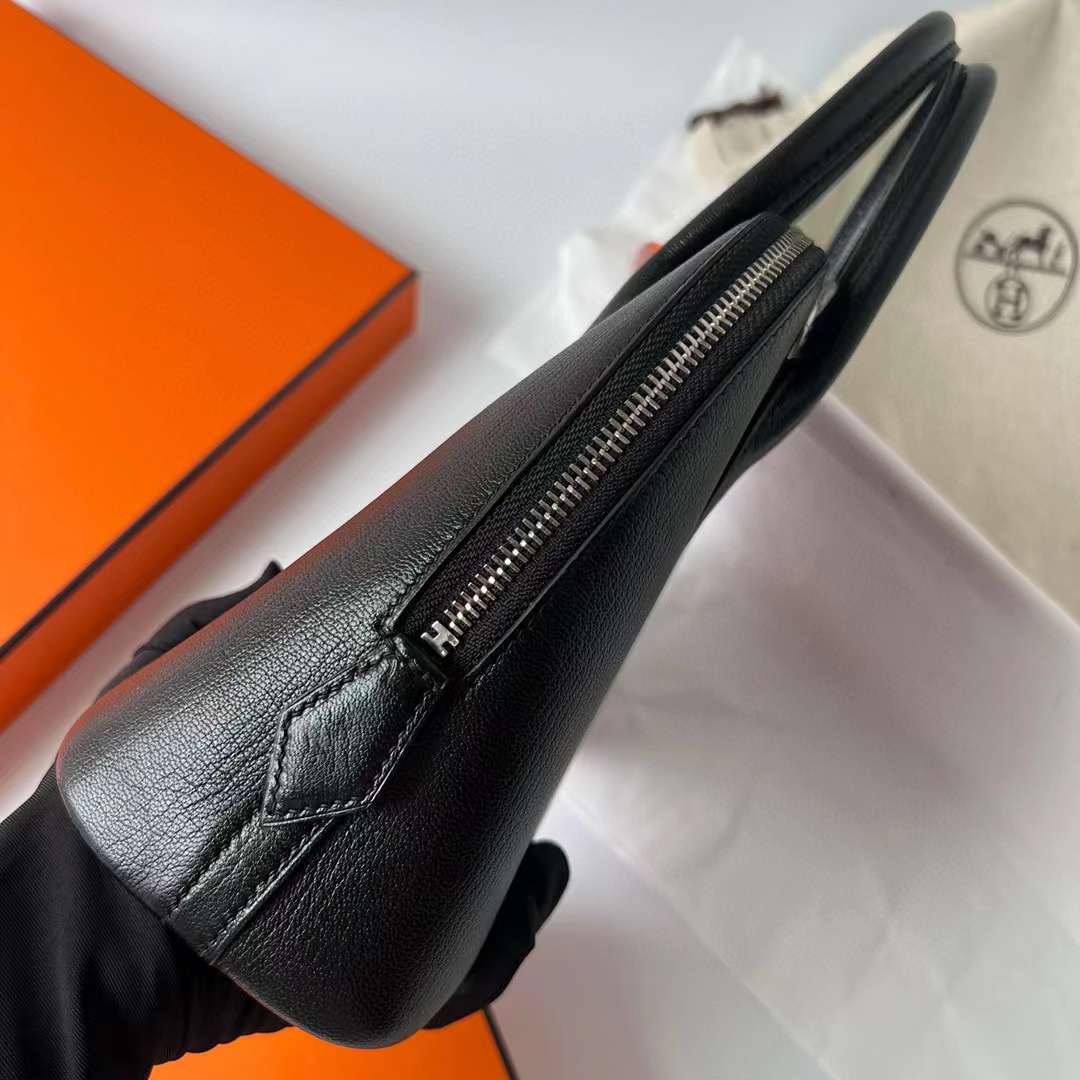 Hermès（爱马仕）Bolide 保龄球包 Chevre 进口山羊皮 Ck89 黑色 银扣 25cm 全手工蜡线缝制 Phw