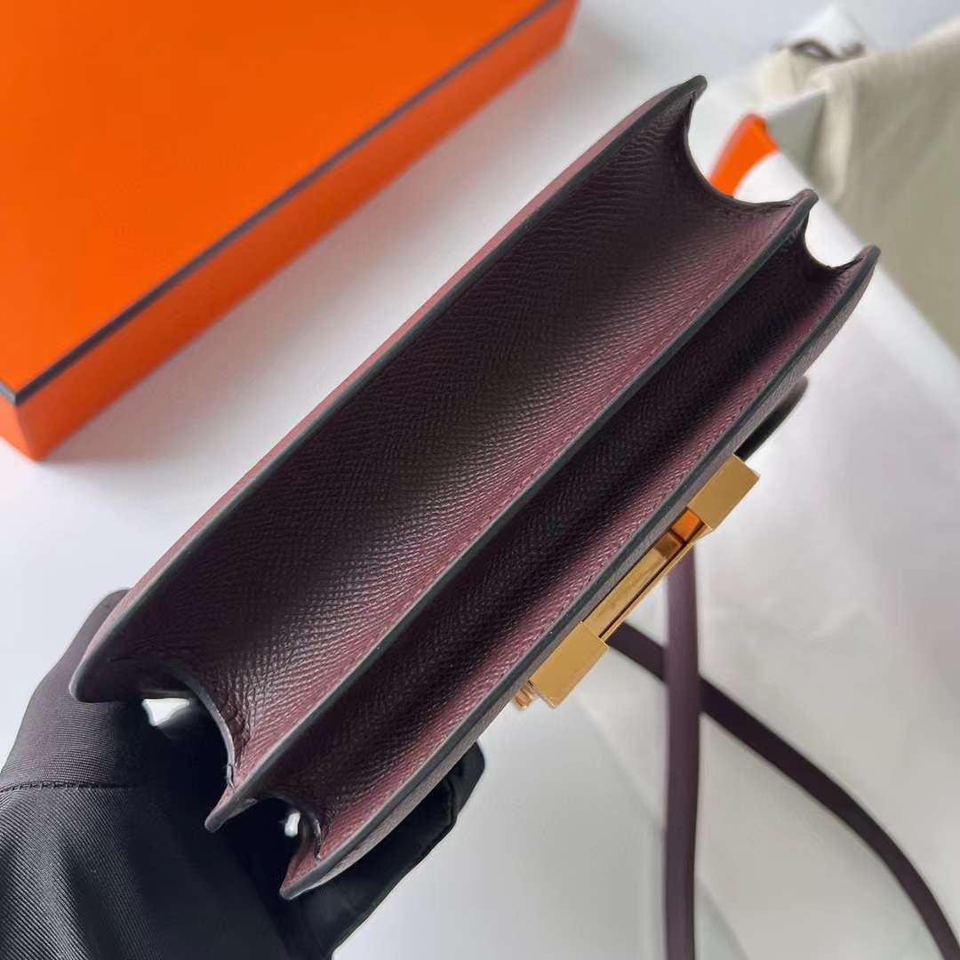 Hermès（爱马仕）Constance 空姐包 Epsom 0G 马鞍红 金扣 19cm 全手工蜡线缝制 Ghw