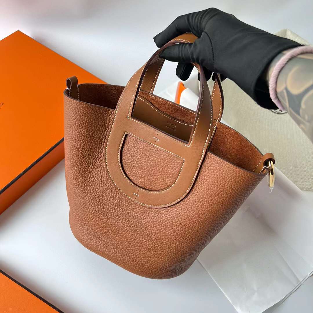 Hermès（爱马仕）In The Loop 猪鼻子 菜篮子 Clemence 拼 Swift Ck37 金棕色 金扣 18cm 全手工蜡线缝制 Ghw