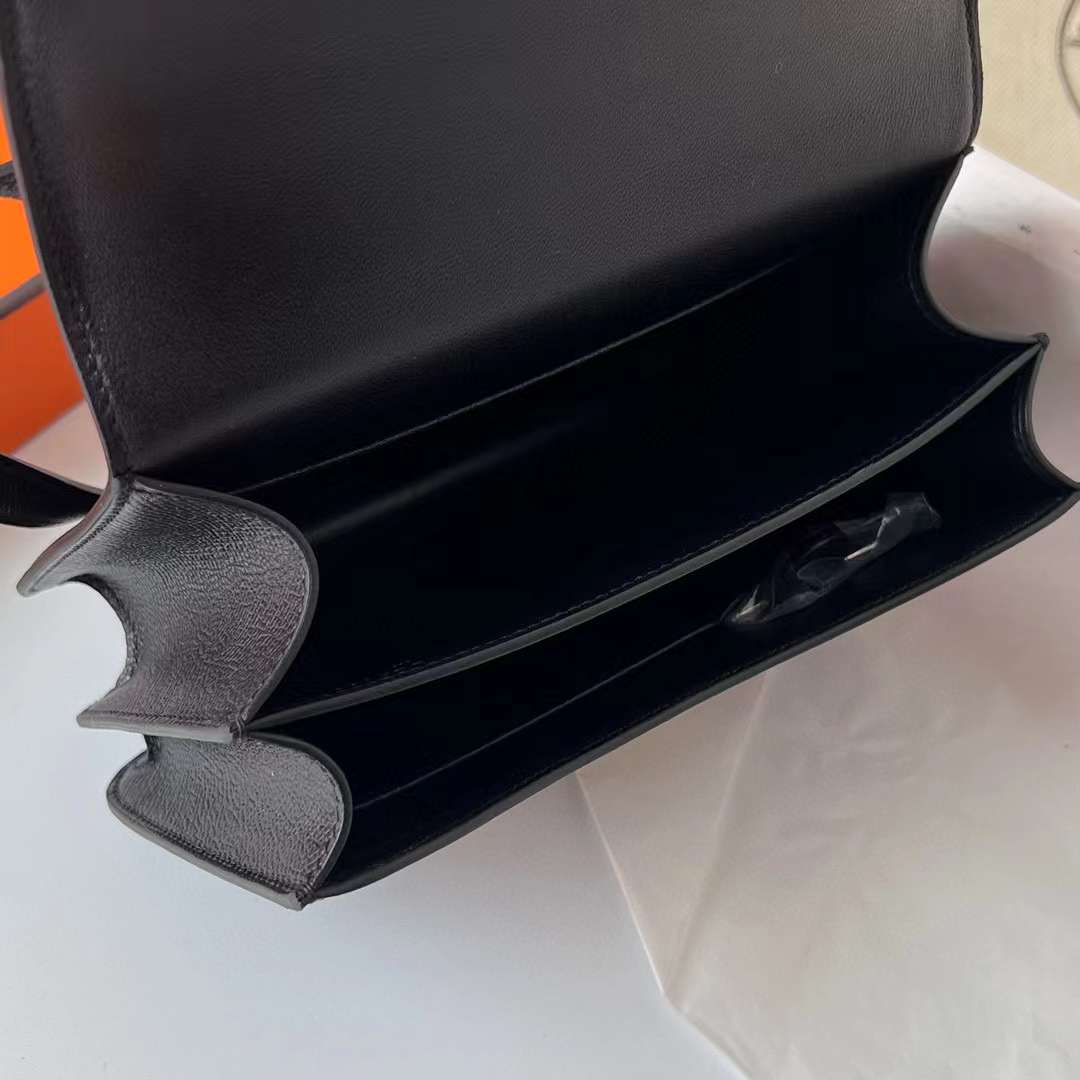 Hermès（爱马仕）Constance 康斯坦斯 1-19 Epsom Ck89 黑色 金扣 19cm 全手工蜡线缝制 Ghw