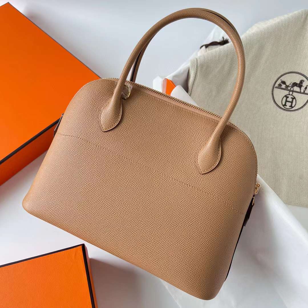 Hermès（爱马仕）Bolide 保龄球包 Epsom 0M 奶茶色 金扣 27cm 全手工蜡线缝制 Ghw