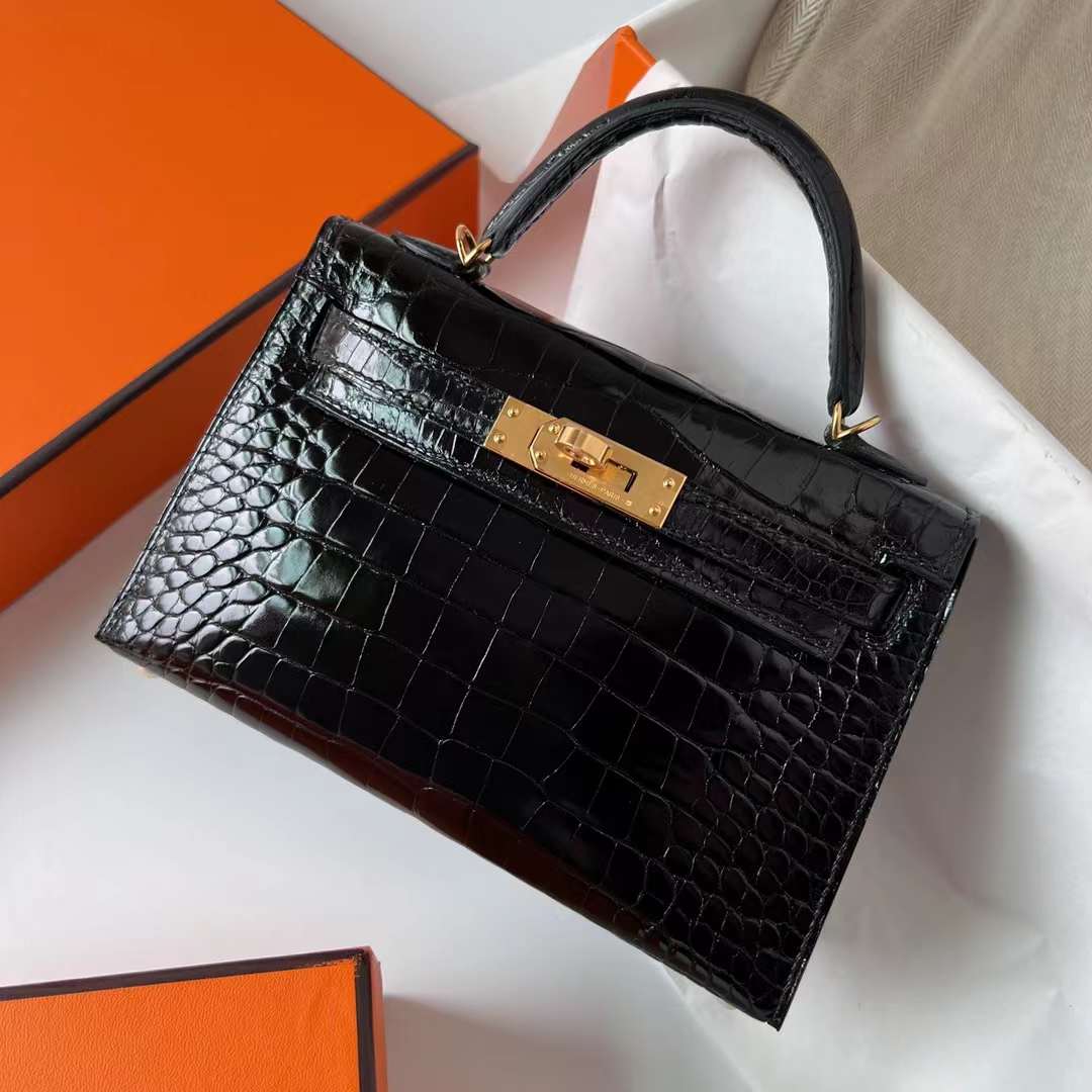 Hermès（爱马仕）Mini Kelly 迷你凯莉 亮面美洲鳄 Shiny Alligator Crocodile Ck89 黑色 金扣 22cm 全手工蜡线缝制 Ghw
