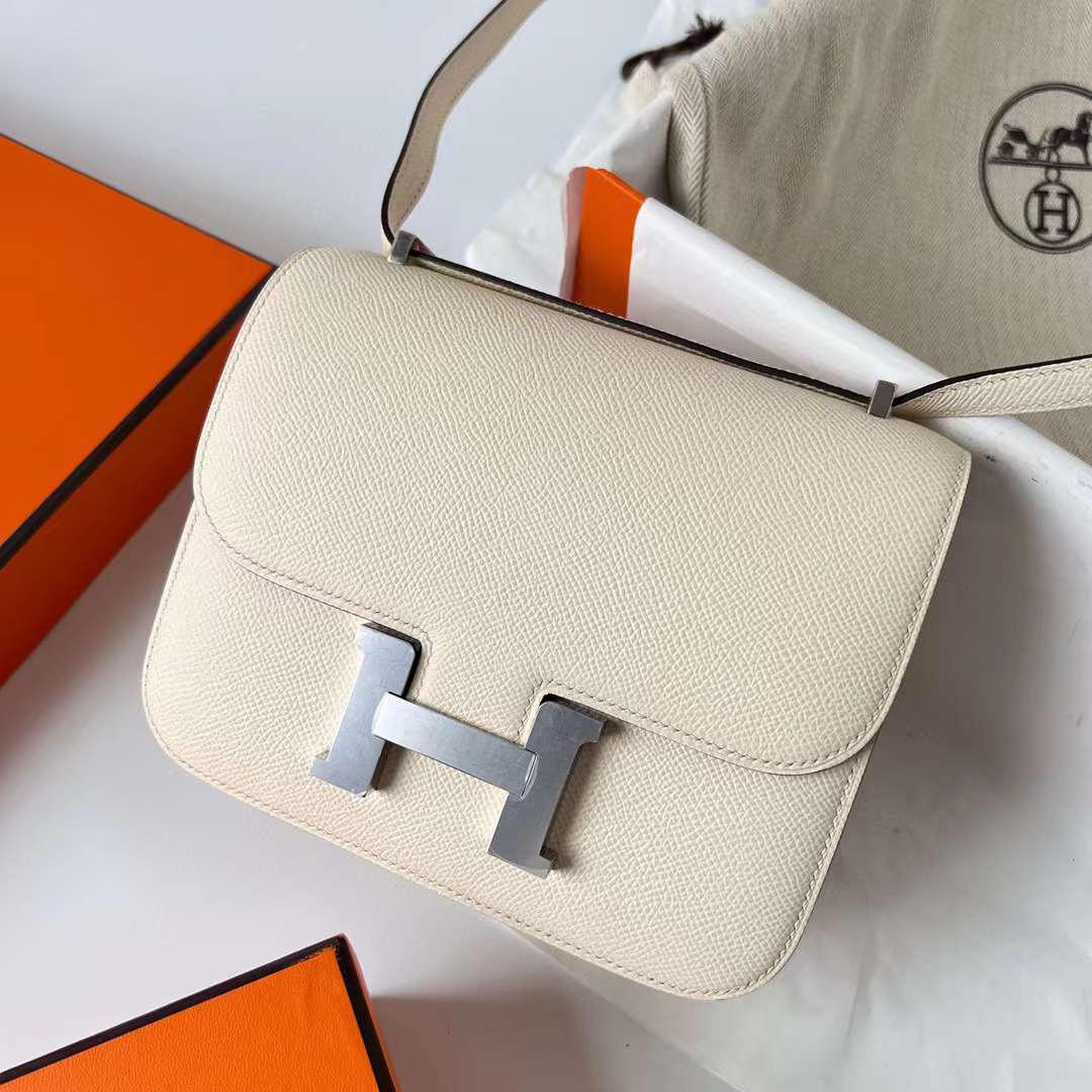Hermès（爱马仕）Constance 康斯坦斯 Epsom I2 奶油白 银扣 19cm 全手工蜡线缝制 Phw