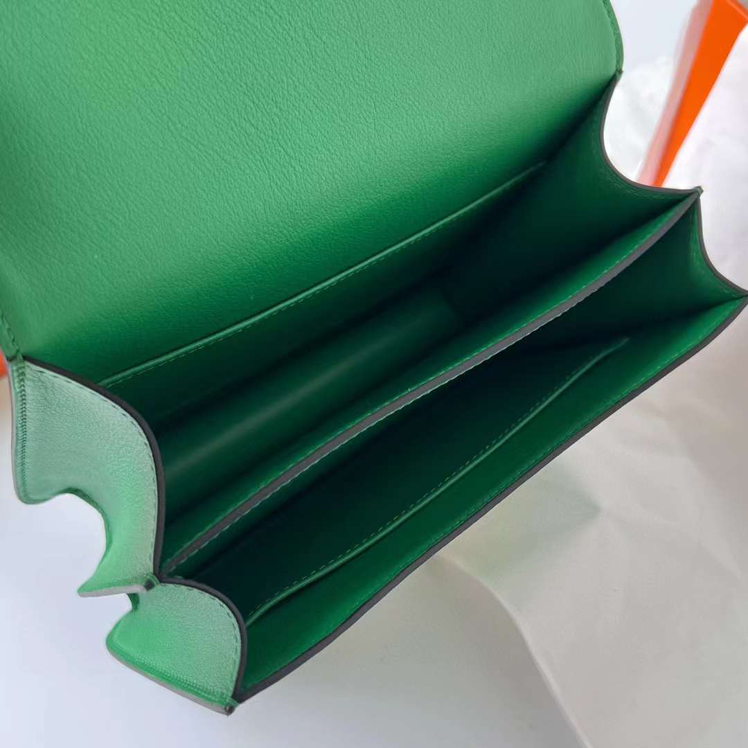 Hermès（爱马仕）Constance 康斯坦斯 Swift 6W 薄荷绿 金扣 19cm 全手工蜡线缝制 Ghw