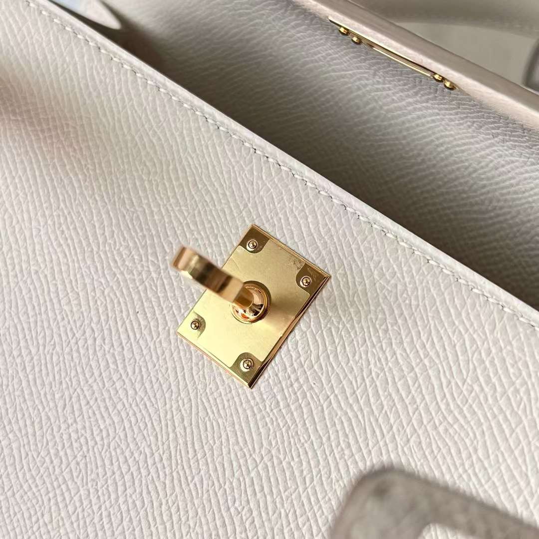 Hermès（爱马仕）Kelly 凯莉包 Epsom 掌纹皮 Ck10 奶昔白 金扣 25cm 全手工蜡线缝制 Ghw