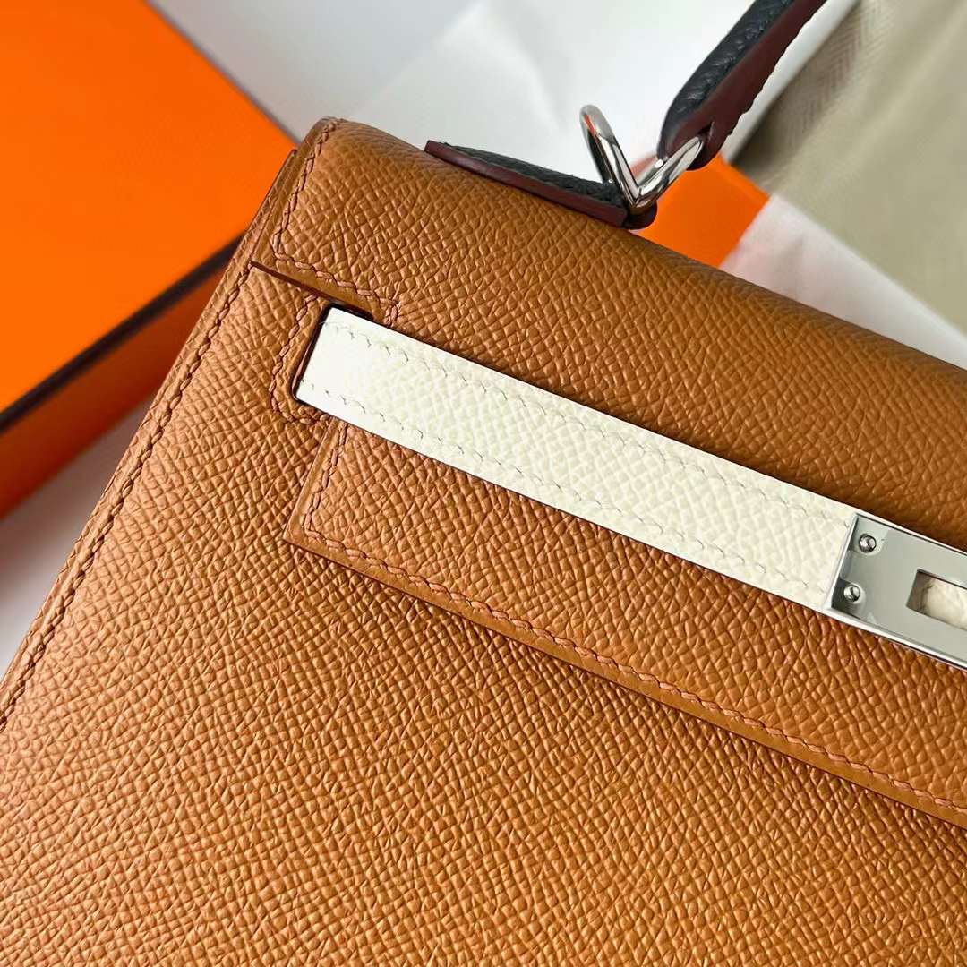 Hermès（爱马仕）Kelly 凯莉包 Epsom 掌纹皮 三拼色 Ck37 金棕色 拼 I2 奶油白 拼 黑色 内拼 宝石蓝 银扣 25cm 全手工蜡线缝制 Phw