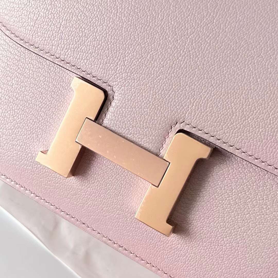 Hermès（爱马仕）Constance 空姐包 Chevre 进口山羊皮 09 梦幻粉紫 玫瑰金扣 19cm 全手工蜡线缝制 Rghw