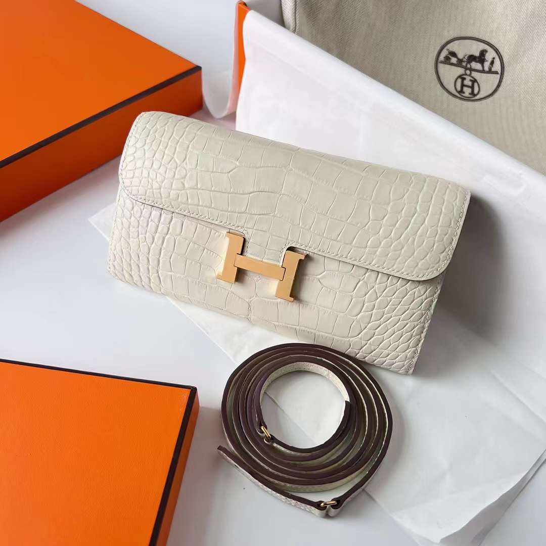 Hermès（爱马仕）Constance to go 雾面美洲鳄鱼皮 Matte Alligator Crocodile 8L 奶油白 金扣 26cm 全手工蜡线缝制 Ghw