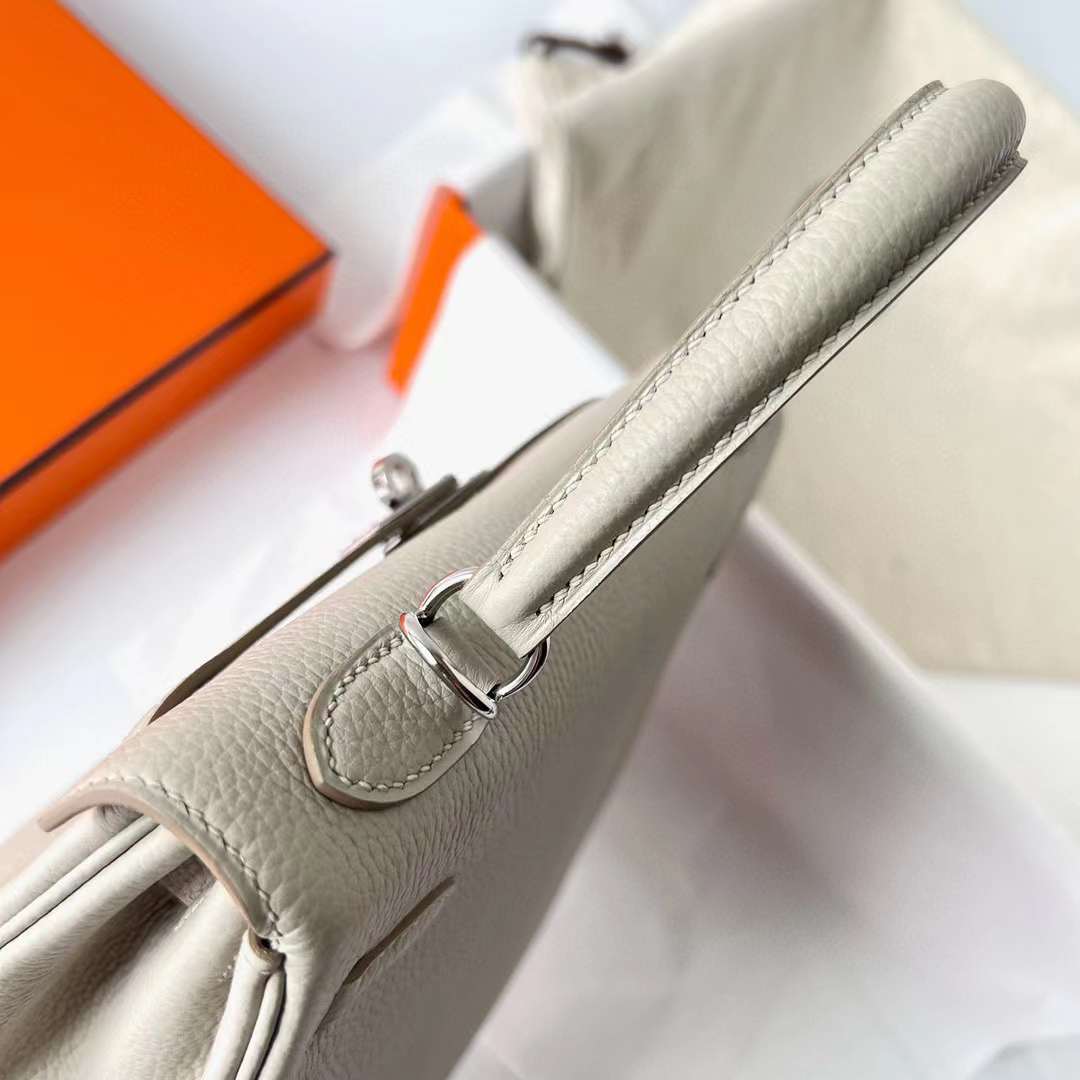 Hermès（爱马仕）Kelly 凯莉包 Togo皮 Ck80 珍珠灰 银扣 25cm 全手工蜡线缝制 Phw