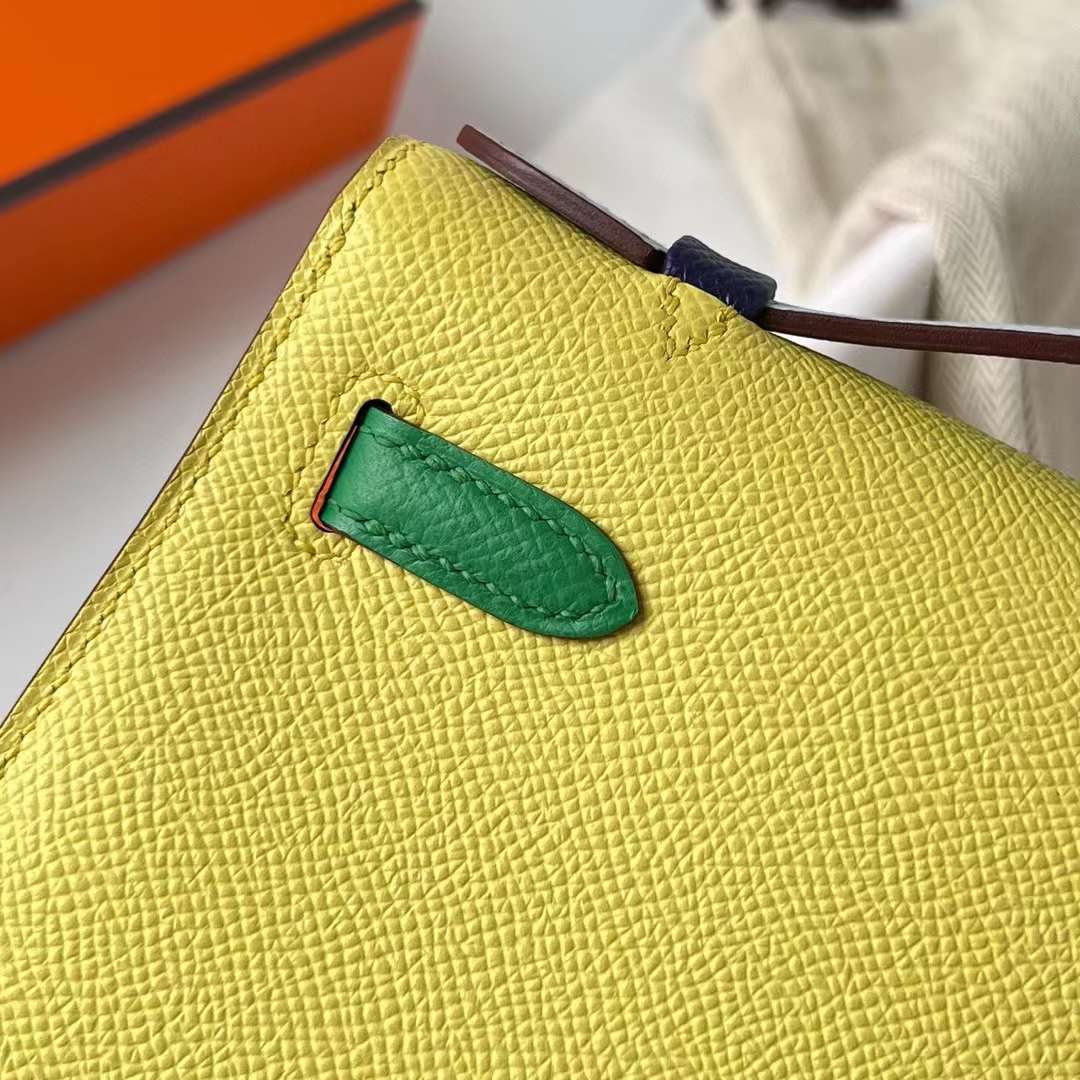 Hermès（爱马仕）Mini Kelly Pochette Epsom Hss 多拼色 9R 柠檬黄 拼 1Z 小鸡黄 拼 P3 北方蓝 拼 U4 丝绒绿 拼 9J 火焰橙 拼 E5 糖果粉 拼 T0 雾蓝色 银扣 22cm