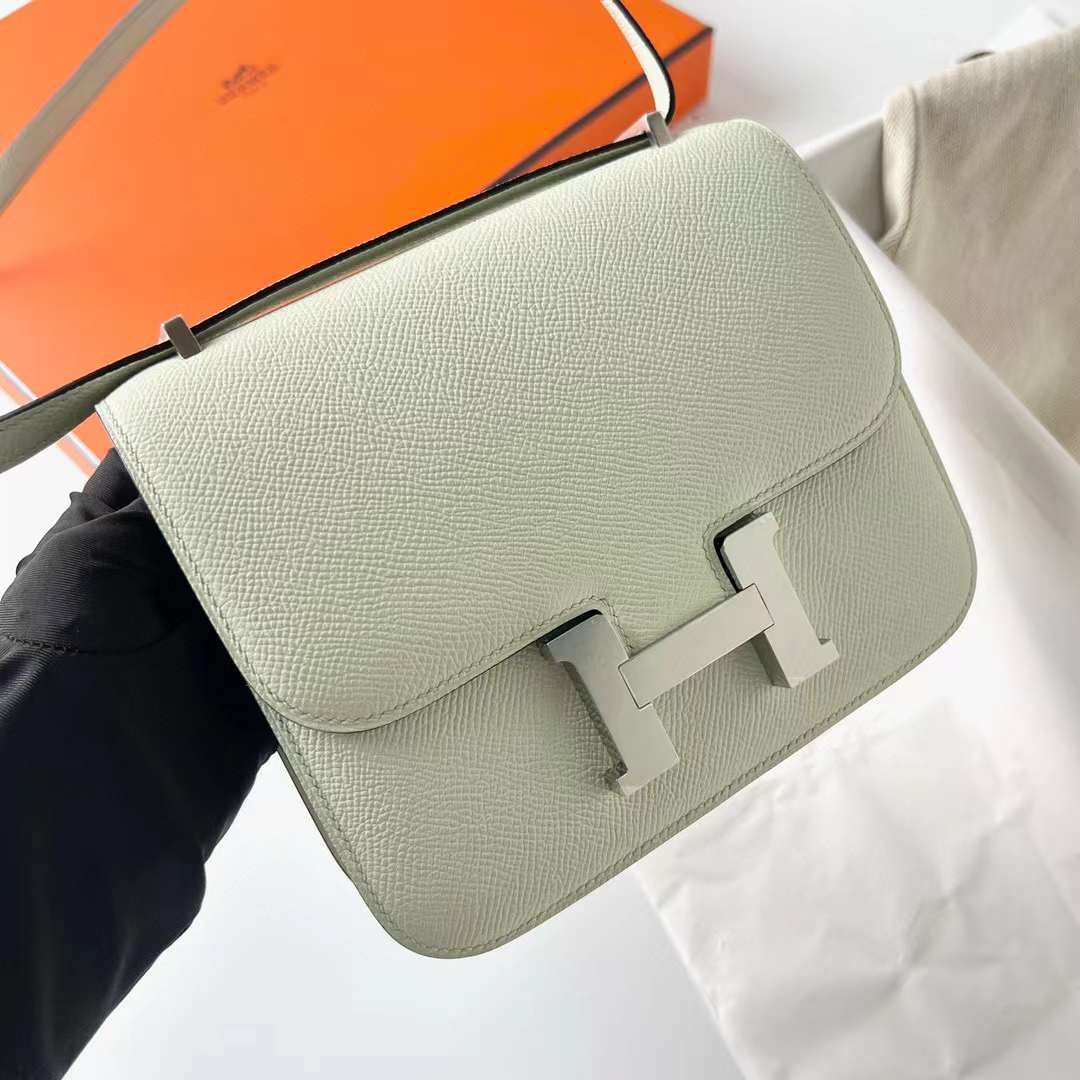 Hermès（爱马仕）Constance 空姐包 19-1 Epsom 镜子款 0S 气泡绿 银扣 19cm 全手工蜡线缝制 Phw