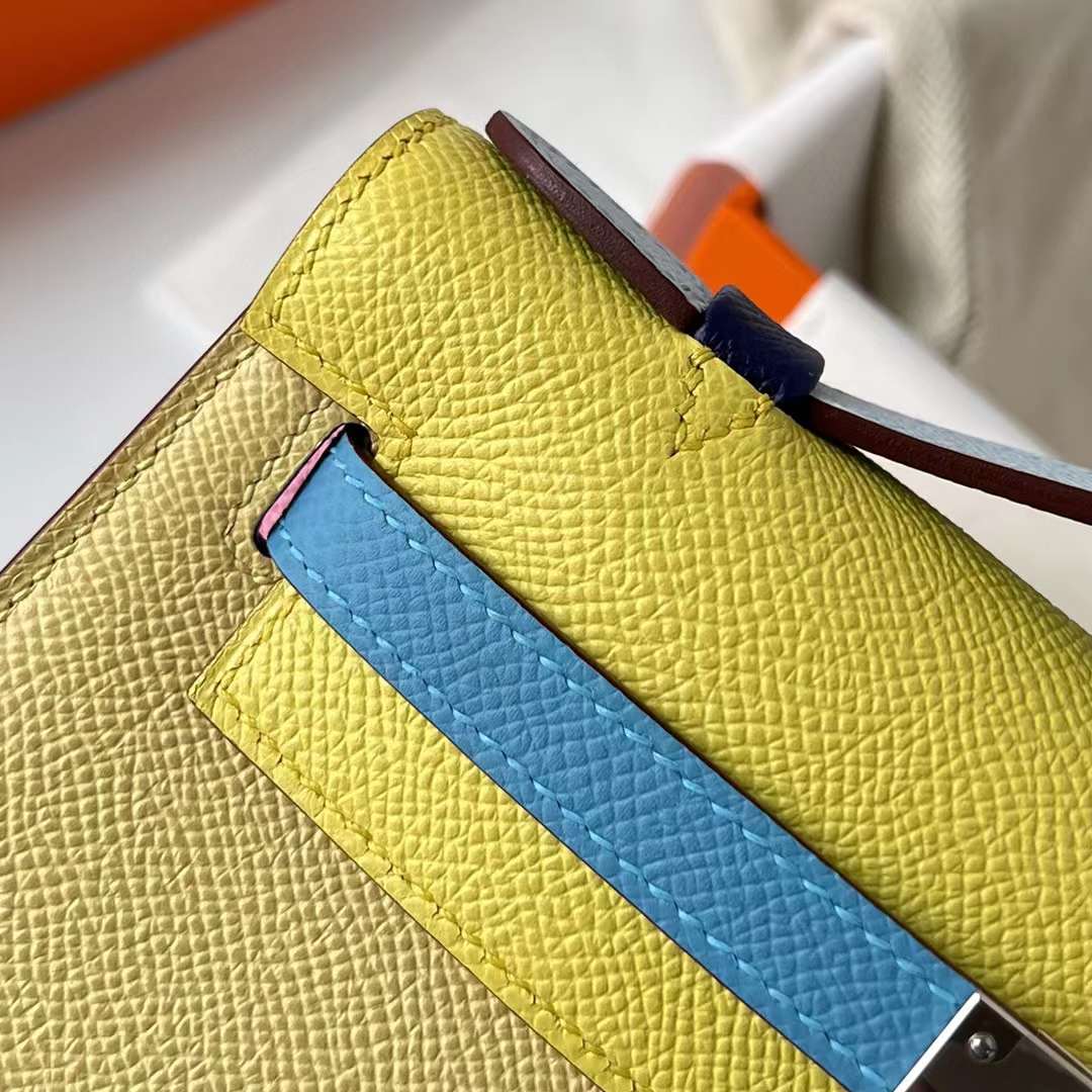 Hermès（爱马仕）Mini Kelly Pochette Epsom Hss 多拼色 9R 柠檬黄 拼 1Z 小鸡黄 拼 P3 北方蓝 拼 U4 丝绒绿 拼 9J 火焰橙 拼 E5 糖果粉 拼 T0 雾蓝色 银扣 22cm