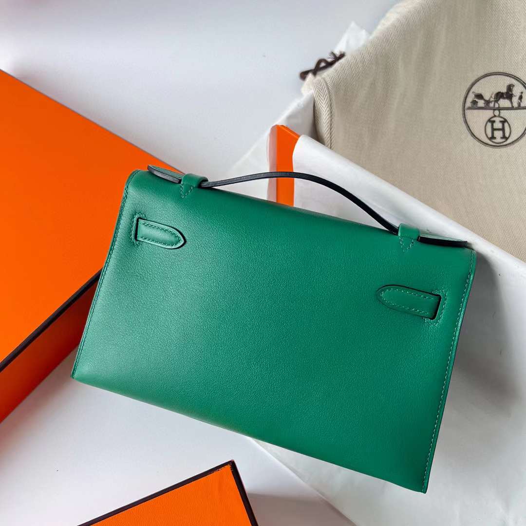 Hermès（爱马仕）Mini Kelly Pochette Swift皮 U4 丝绒绿 金扣 22cm 全手工蜡线缝制 Ghw