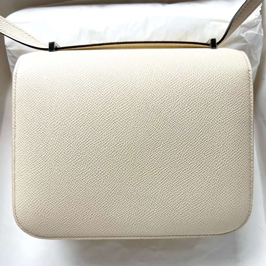 Hermès（爱马仕）Constance 康斯坦斯 Epsom I2 奶油白 银扣 19cm 全手工蜡线缝制 Phw