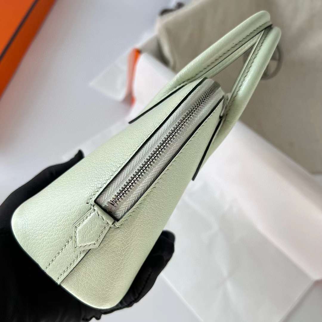 Hermès（爱马仕）Mini Bolide 迷你保龄球包 Chevre 山羊皮 0S 气泡绿 银扣 19cm 全手工蜡线缝制 Phw