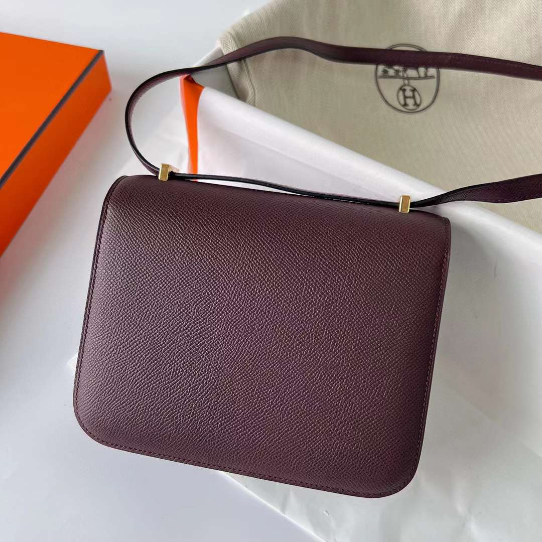 Hermès（爱马仕）Constance 空姐包 Epsom 0G 马鞍红 金扣 19cm 全手工蜡线缝制 Ghw