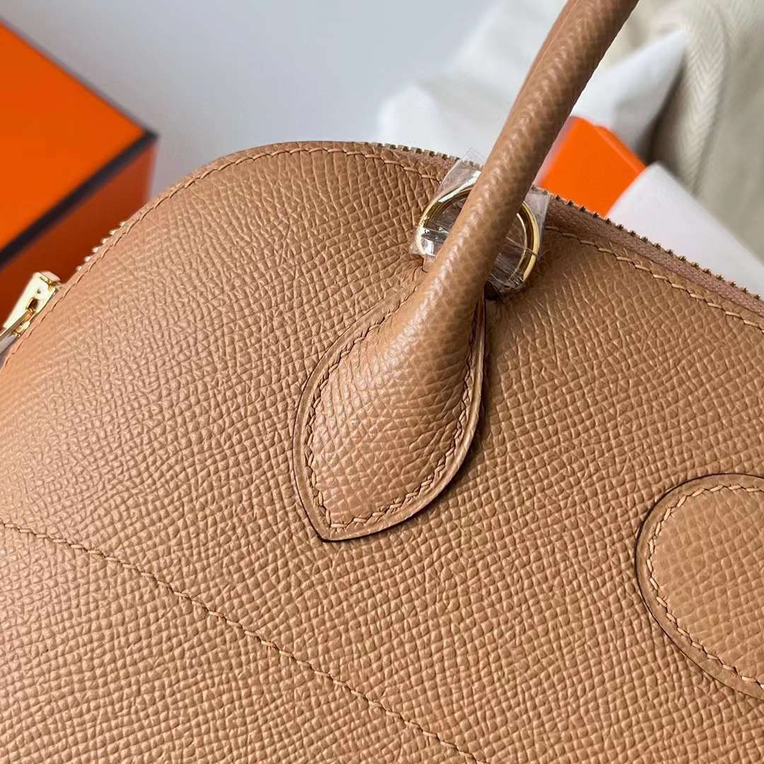 Hermès（爱马仕）Bolide 保龄球包 Epsom 0M 奶茶色 金扣 27cm 全手工蜡线缝制 Ghw