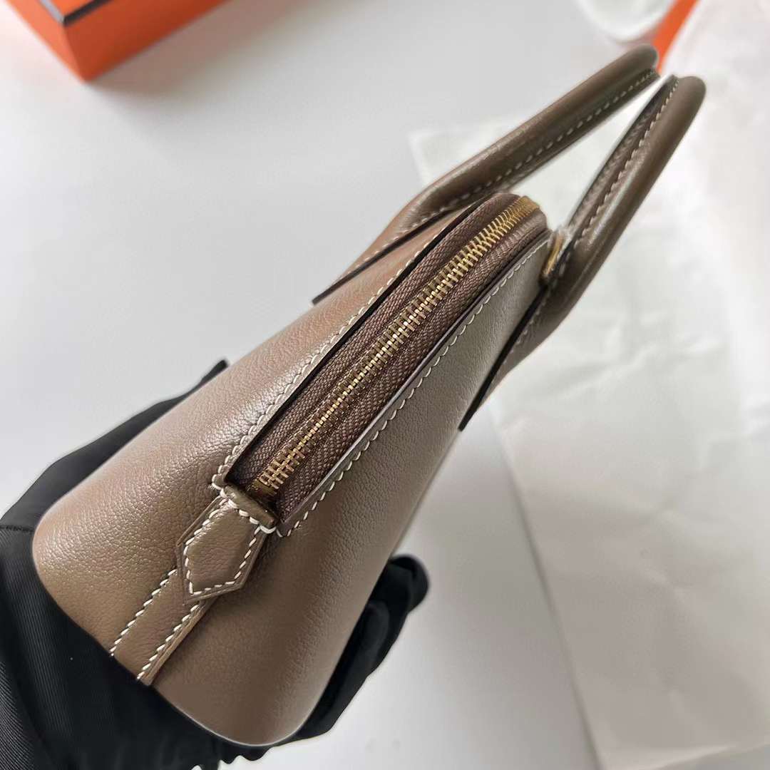 Hermès（爱马仕）Mini Bolide 迷你保龄球包 Chevre 进口山羊皮 Ck18 大象灰 金扣 19cm 全手工蜡线缝制 Ghw