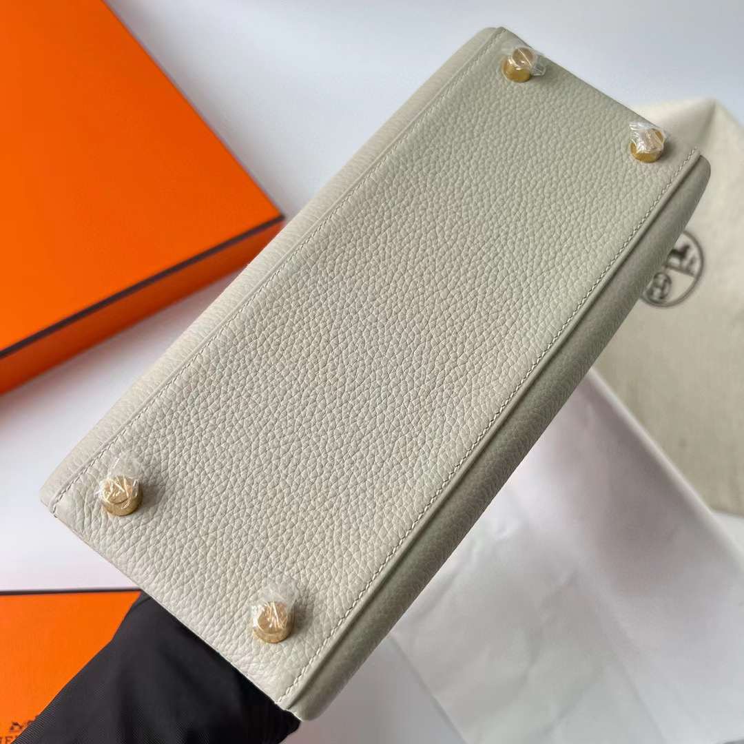Hermès（爱马仕）Kelly 凯莉包 Touch Togo 拼 亮面尼罗鳄鱼皮 Ck80 珍珠灰 拼 祖母绿 金扣 25cm 全手工蜡线缝制 Ghw